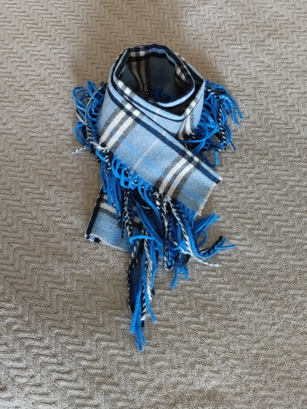 ✨💙Burberry Cashmere Scarf with Double Fringe💙✨